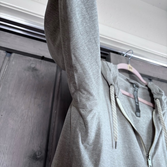 Vuori Performance Halo 2.0 Dream knit Gray Zip Up Hoodie Size XL - Picture 7 of 10